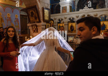 Orthodoxe Trauung in Kutaissi. Roadtrip durch Georgien im Oktober 2016. Foto Stock