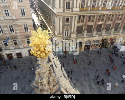 Barocco memoriale della placca su di Vienna Graben, aka la Colonna della Santa Trinità è stata eretta nel 1693, durante la placca epidemia causata da Yersina Pestis batteri. Foto Stock