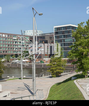 Dalmannkai mit Häusern am Grasbrookhafen in der Hafencity di Amburgo, Deutschland, Europa Foto Stock