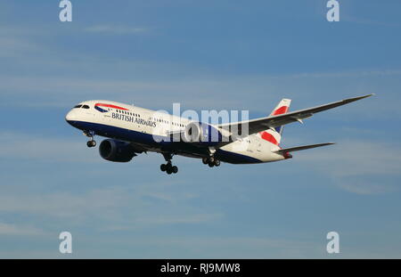 British Airways Boeing 787 Dreamliner aerei per il trasporto di passeggeri, reg. n. G-ZBJJ. Foto Stock