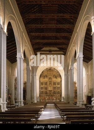 INTERIOR DE LA IGLESIA HACIA LA CABECERA. Posizione: Iglesia de San Mateo. LUCENA. CORDOBA. Spagna. Foto Stock