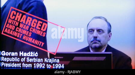 Goran Hadzic (1958 - 2016); il Presidente della Repubblica serba di Krajina in ufficio durante la guerra croato di indipendenza. Egli è stato accusato di crimini contro l umanità e di violazione delle leggi e degli usi di guerra dal Tribunale Penale Internazionale per la ex Iugoslavia. Hadžic è stato incriminato su quattordici conta. Hadzic fu catturato dalle autorità serbe il 20 luglio 2011. La sua prova è stata abbandonata nel 2014 a causa del suo cervello terminale di diagnosi di cancro Foto Stock