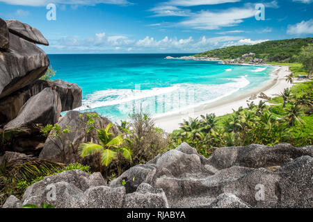 Vista stupefacente presso la Grande Anse Beach si trova su La Digue Island, Seicelle Foto Stock