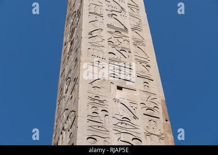 Obelisco Lateranense è il più grande in piedi antico obelisco egiziano nel mondo, ed è anche il più alto obelisco in Italia, Roma, Der Lateranische OBE Foto Stock