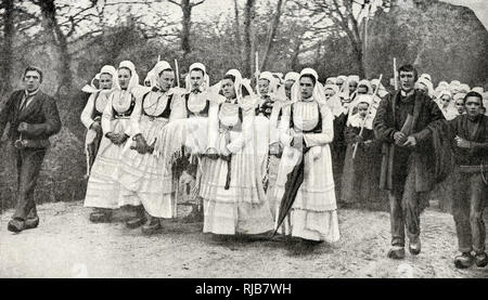 Processione funebre, Fouesnant, Bretagna, Francia settentrionale Foto Stock