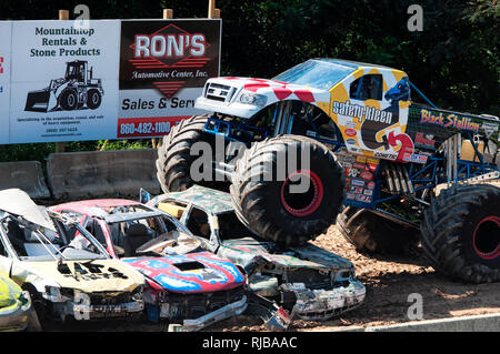 Gosen, Connecticut. Il 4 settembre 2017. Il stallone nero monster truck a Goscen annuale fiera in Gosen Connecticut, Litchfield County su un sunn Foto Stock