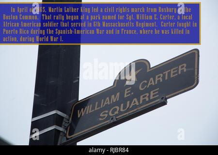 HANSCOM AIR FORCE BASE, MA. - Nel mese di aprile del 1965, Martin Luther King ha portato a dei diritti civili marzo da Roxbury al Boston Common. Che rally ha cominciato a un parco chiamato per Sgt. William E. Carter a livello locale un soldato afro-americano che servivano nel 6° Reggimento del Massachusetts. Carter ha combattuto in Puerto Rico durante la guerra ispano-americana e in Francia, dove è stato ucciso in azione durante la guerra mondiale I. Foto Stock