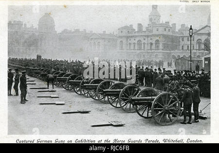 WW1 - armi tedesche catturate - Parata delle Guardie del Cavallo, Londra Foto Stock