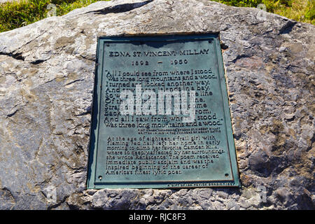 Mt. Battie torre sulla cima di Mt. Battie in Camden Hills, Stato Park a Camden, Maine, Stati Uniti d'America durante i mesi autunnali. Foto Stock