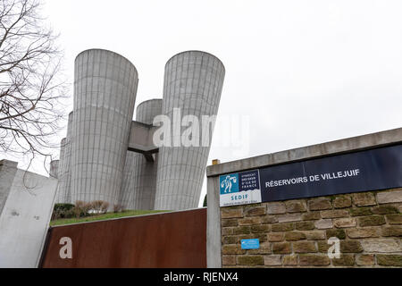 Réservoirs de Villejuif, Syndicat des eaux d'Île-de-France (SEDIF); cemento serbatoi d'acqua finito nel 2015; Villejuif (Val-de-Marne, Francia) Foto Stock