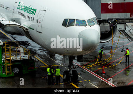 La Turkmenistan Airlines Boeing 777 200 LR a Istanbul Ataturk, Novembre 28, 2018 Foto Stock