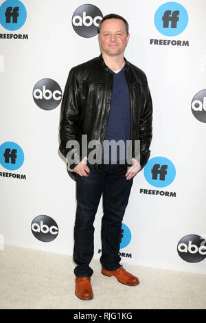 LOS ANGELES - Feb 5: Alessio Hawley presso il Disney ABC Television Winter press tour Foto chiamata al The Langham Huntington Hotel il 5 febbraio 2019 a Pasadena, CA Credito: David Edwards/MediaPunch Foto Stock