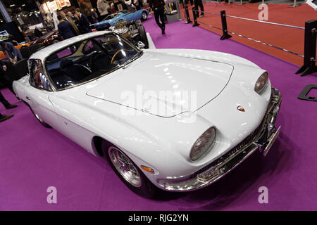 Parigi, Francia. 05 feb 2019. Lamborghini 350GT - La mostra Retromobile apre le sue porte dal 6 febbraio al 10, 2019, Porte de Versailles di Parigi in Francia. Credito: Bernard Menigault/Alamy Live News Foto Stock