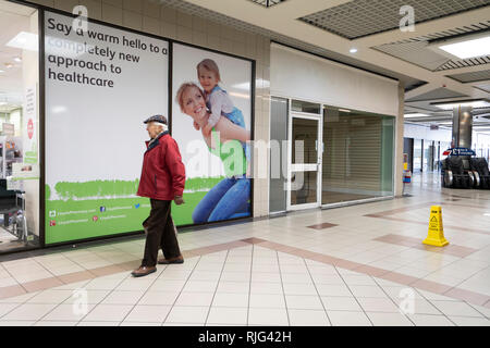 Kirkcaldy, Scotland, Regno Unito. 6 Feb 2019. I distacchi shopping centre in Kirkcaldy è stata venduta all'asta a Londra il 5 febbraio, 2019 con un prezzo di orientamento di una sterlina. Finalmente è stato venduto per tre cento e dieci mila libbre. Credito: Iain Masterton/Alamy Live News Foto Stock