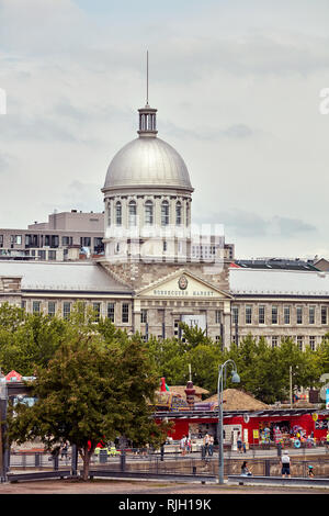 Montreal, Canada - Giugno, 2018: la cupola del Mercato di Bonsecours Marche Bonsecours, un vecchio mercato vittoriano edificio della Vecchia Montreal, Quebec, Canada. Modifica Foto Stock