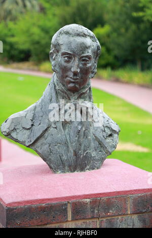 Busto in bronzo di capitano Dirk Meinertz Hahn commemora la denominazione della città dopo di lui, Hahndorf, Sud Australia Foto Stock