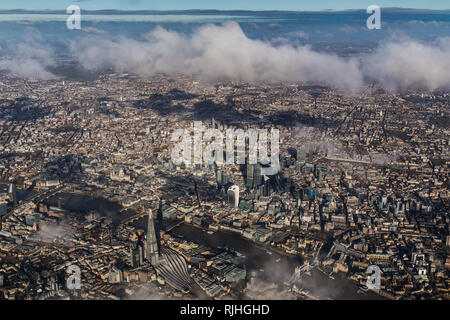 Vista aerea del centro di Londra che si affaccia a nord sulla Shard Foto Stock