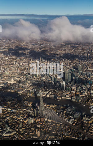Vista aerea del centro di Londra che si affaccia a nord sulla Shard Foto Stock