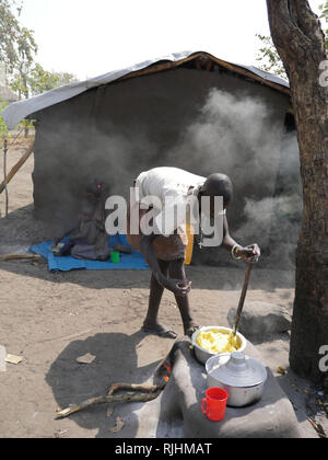 UGANDA - Palabek insediamento di rifugiati. Scene di quotidiana dei rifugiati. Foto Stock