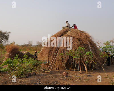 UGANDA - Palabek insediamento di rifugiati. Scene di quotidiana dei rifugiati. Foto Stock