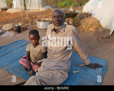 UGANDA - Palabek insediamento di rifugiati. Scene di quotidiana dei rifugiati. Foto Stock