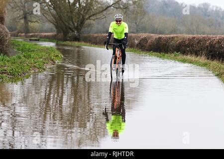 Inondazioni su corsie intorno al fiume Severn, vicino a Gloucester foto da Antony Thompson - Mille parola Supporti, nessun vendite, nessun syndication. Contatto per mo Foto Stock