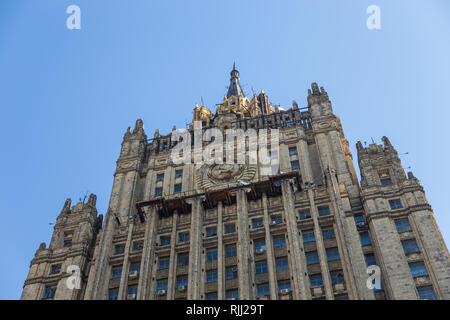 Mosca, Russia - 21 Settembre 2014: edificio monumentale del Ministero degli Affari esteri a Smolensk Square. Foto Stock