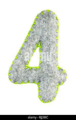 Numero 4. Fatto a mano in numero di quattro dal feltro grigio isolato su sfondo bianco. Serie di numeri dal feltro grigio giocattoli. Soft font con bordi arrotondati per l'uso Foto Stock