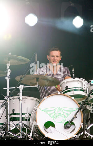 Harry Judd da McFly esegue sul palco di Hyde Park il 4 Agosto 2012 Foto Stock