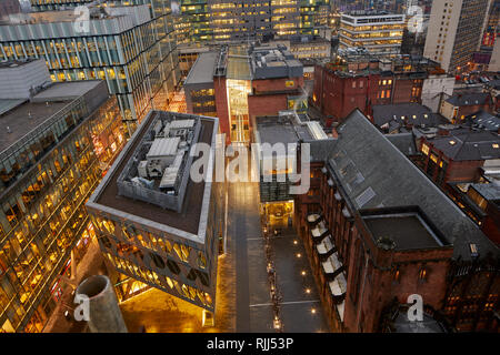 Vista da 125 Deansgate guardando verso il basso sulla Spinningfileds 1 Avenue Foto Stock