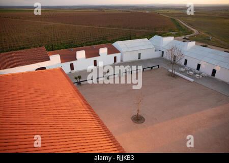 Il cortile medievale della Torre de Palma cantina e hotel Foto Stock