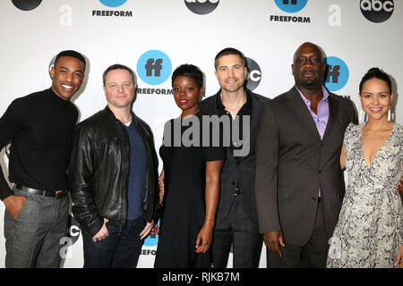 Pasadena, CA, Stati Uniti d'America. 5 febbraio, 2019. LOS ANGELES - Feb 5: Tito Makin, Alessio Hawley Afton Williamson, Eric inverno, Richard T Jones, Alyssa Diaz alla Disney ABC Television Winter press tour Foto chiamata al The Langham Huntington Hotel il 5 febbraio 2019 a Pasadena, CA Credito: Kay Blake/ZUMA filo/Alamy Live News Foto Stock