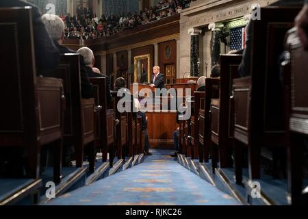 Washington, Stati Uniti d'America. 06 feb 2019. U.S presidente Donald Trump fornisce lo stato dell'Unione l'indirizzo Febbraio 5, 2019 a Washington, DC. Credito: Planetpix/Alamy Live News Foto Stock
