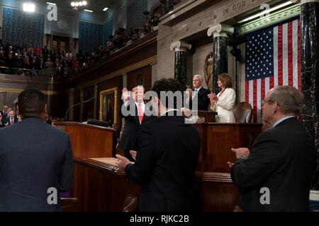 Washington, Stati Uniti d'America. 05 feb 2019. U.S presidente Donald Trump fornisce lo stato dell'Unione l'indirizzo Febbraio 5, 2019 a Washington, DC. Credito: Planetpix/Alamy Live News Foto Stock