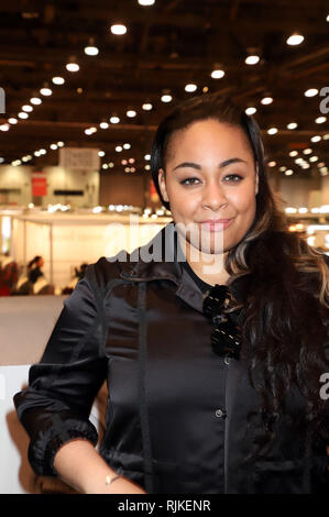 Las Vegas, Nevada, USA. Il 6 febbraio, 2019. RACHEL MCCORD e RAVEN SYMONE Aspetto nella WWD casa sociale Magic Convention Las Vegas Convention Center Las Vegas NV Febbraio 6, 2019 Credit: ENT/Alamy Live News Foto Stock