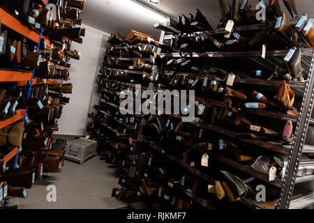 Madrid, Spagna. 7 febbraio 2019. Magazzino dei bracci delle nuove dipendenze dell'intervento di armi ed esplosivi della Guardia Civile Credito: Jesús Hellin/Alamy Live News Foto Stock