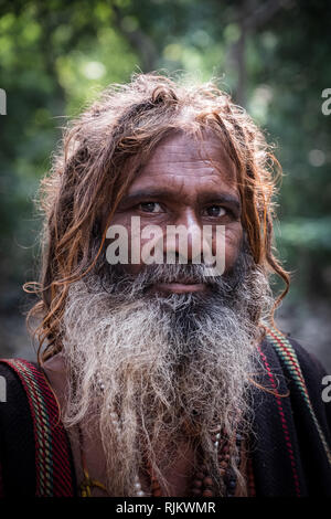 Sadhu fuori Beatles ashram a Rishikesh India Foto Stock