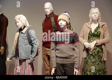 Los Angeles, CA / STATI UNITI D'AMERICA - 2/5/2019: Costumi da 2019 Oscar-nominato i filmati sul display a FIDM/Fashion Institute of Design & Merchandising museo. Foto Stock