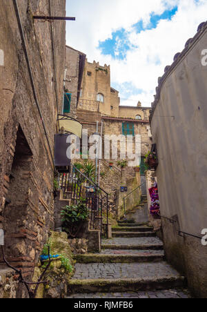 Palombara Sabina (Italia) - una piccola città sulla collina nella zona metropolitana di Roma sulla campagna Sabina. Qui la vista del bel centro storico. Foto Stock