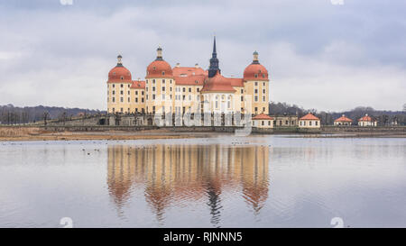 Castello di Moritzburg. Un castello fiabesco per Cenerentola in Sassonia, Germania Foto Stock