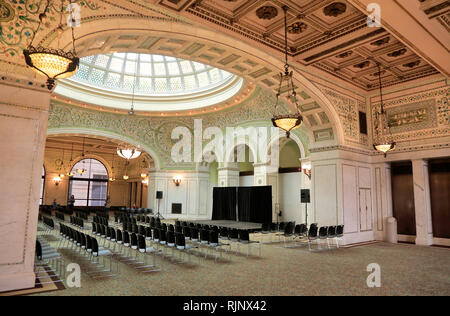 Il Tiffany cupola di vetro in Preston Bradley Hall di Chicago del centro della cultura. Chicago.Illinois.USA Foto Stock