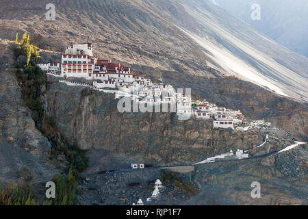 Diskit monastero (noto anche come Diskit Gompa o Deskit Gompa), Valle di Nubra, Ladakh, Jammu e Kashmir India Foto Stock