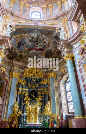 Altamente ornati in stile barocco cappella witihn il Katedra greckokatolicka pw. Św. Wincentego i św. Jakuba (greco la cattedrale cattolica di San Winceslas e Sating James) Wrocław, Wroclaw, Wroklaw, Polonia Foto Stock