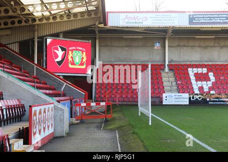 Cheltenham Town FC v Yeovil Town FC presso la rampa di LCI Stadium, Whaddon Road (Sky scommessa lega due - 26 dicembre 2017) - Foto di Antony Thompson - TH Foto Stock