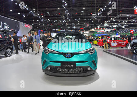 NONTHABURI - novembre 28: Toyota C-HR auto sul display al trentacinquesimo Thailandia International Motor Expo il 28 novembre 2018 a Nonthaburi, Tailandia. Foto Stock
