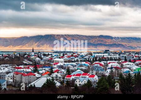 Vista panoramica di Reykjavik, la città capitale di Islanda Foto Stock