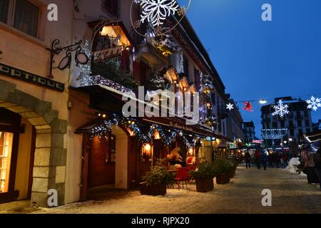 Avventura e magica atmosfera in Chamonix Mont Blanc, Francia. Foto Stock