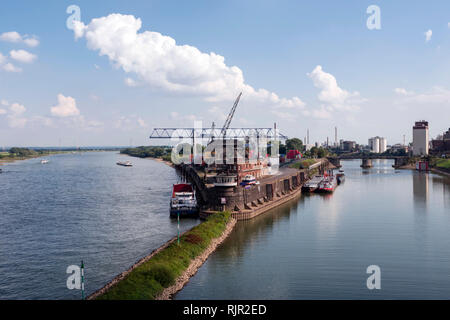 La Krefelder Rheinhafen Foto Stock