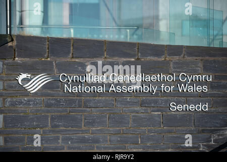 Una vista esterna dell'Assemblea Nazionale di Welsh (Ty Hywel) edificio presso la Baia di Cardiff, Galles, UK. Foto Stock