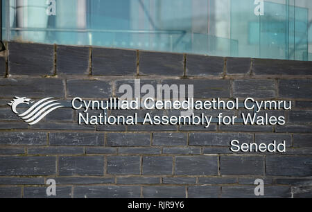 Una vista esterna dell'Assemblea Nazionale di Welsh (Ty Hywel) edificio presso la Baia di Cardiff, Galles, UK. Foto Stock